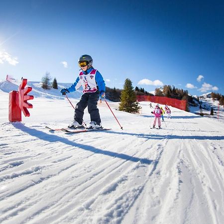Hotel Dolomiti لا فيلا المظهر الخارجي الصورة