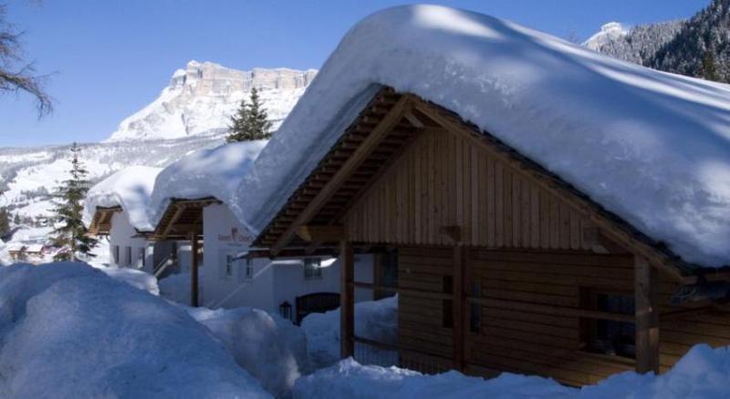 Hotel Dolomiti لا فيلا المظهر الخارجي الصورة