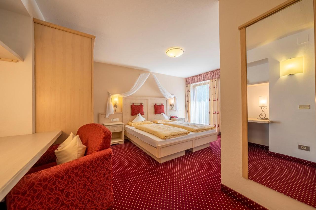 Hotel Dolomiti لا فيلا المظهر الخارجي الصورة