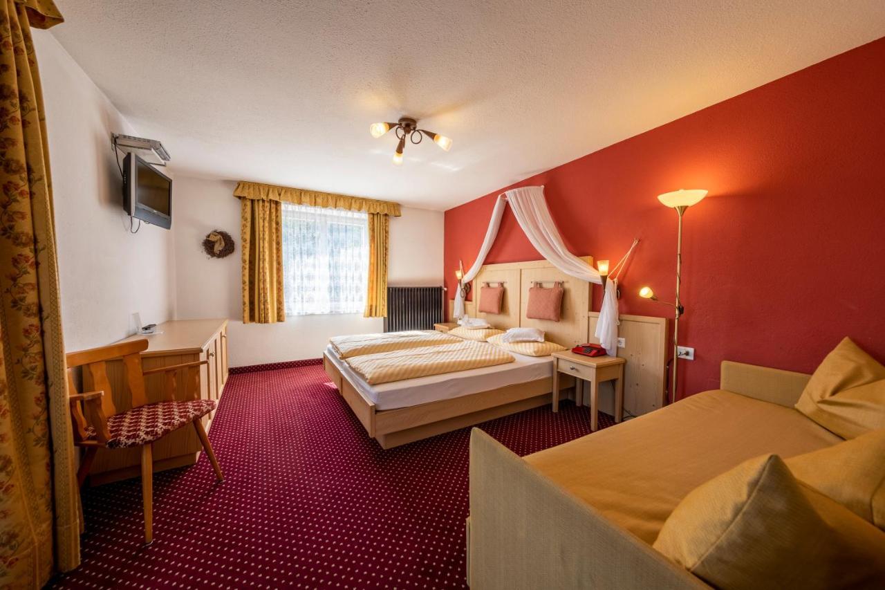 Hotel Dolomiti لا فيلا المظهر الخارجي الصورة